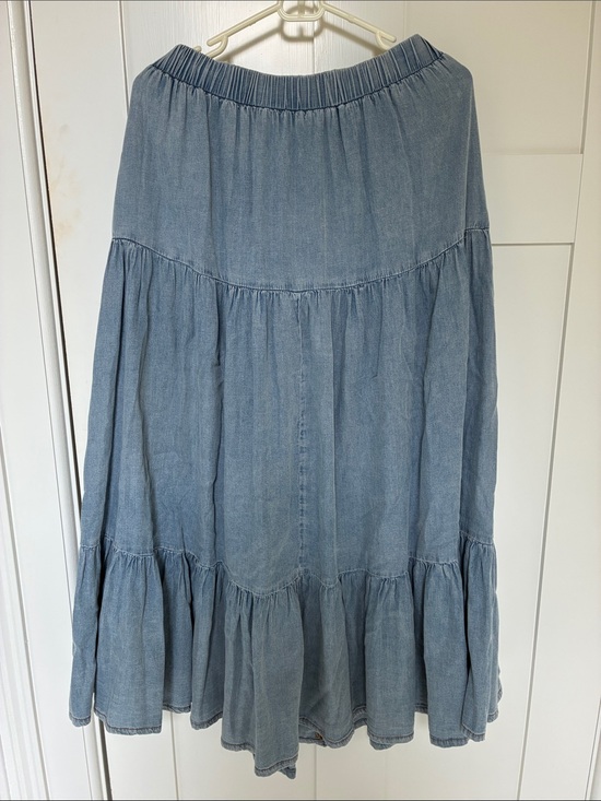 eesome Dresses & Skirts - eesome Light Blue Tiered Chambray Maxi Skirt, NWT, Size Large